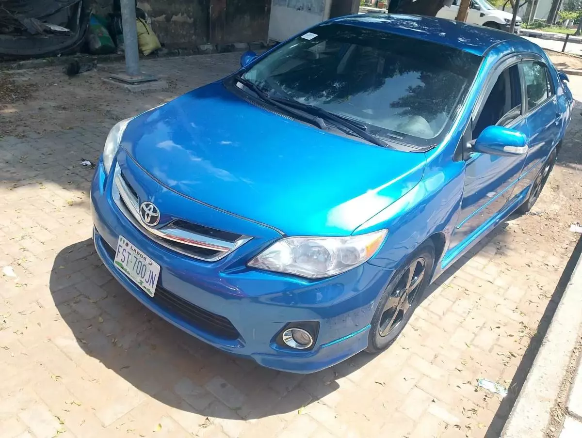 Toyota Corolla   - 2009