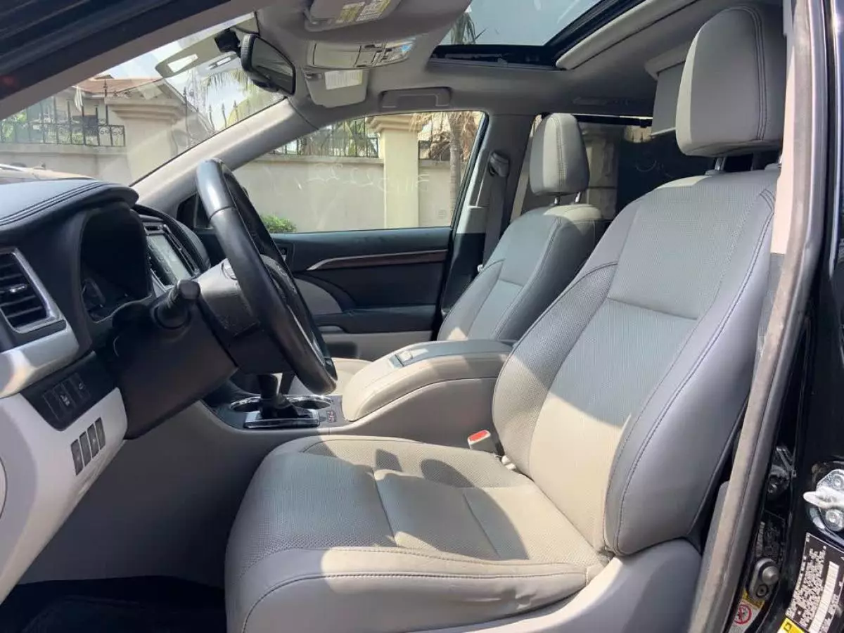 Toyota Highlander - 2014