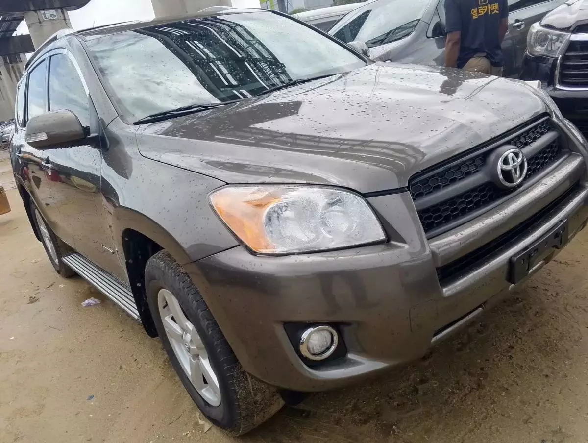 Toyota RAV 4   - 2009