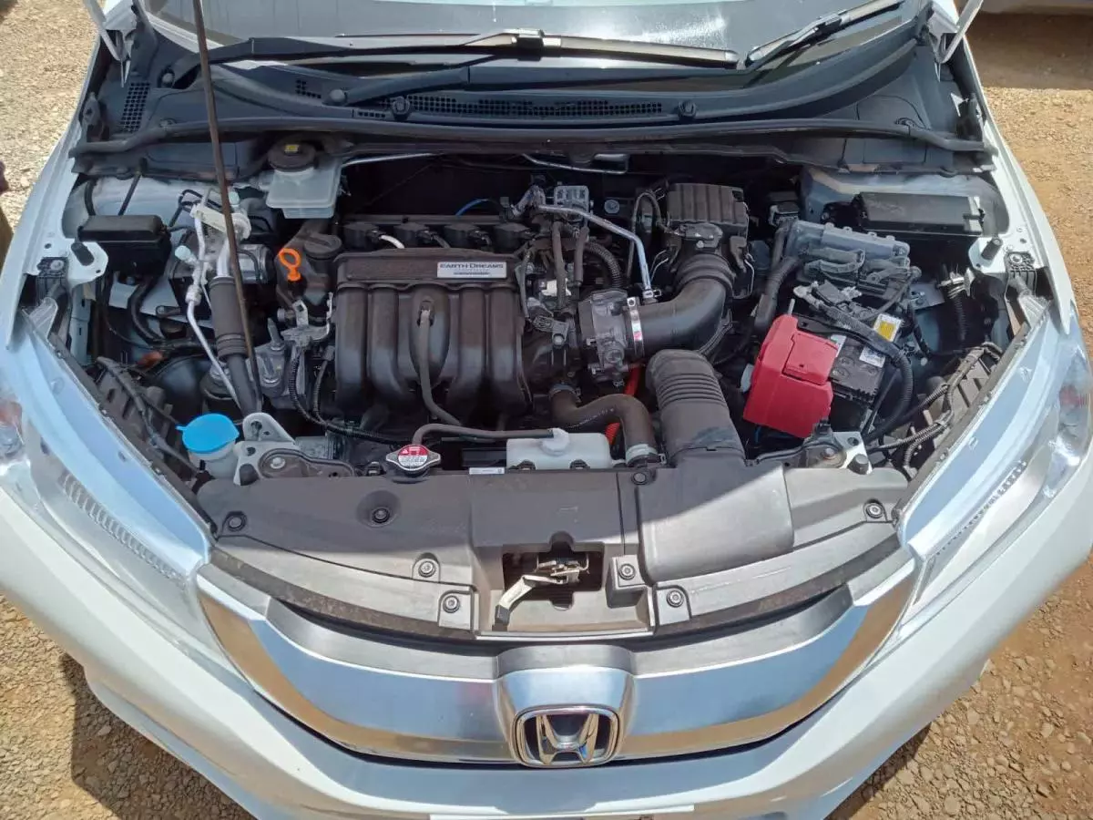 Honda Grace Hybrid - 2015