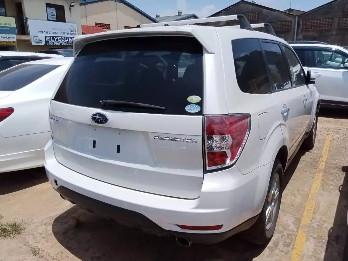 Subaru Forester   - 2011