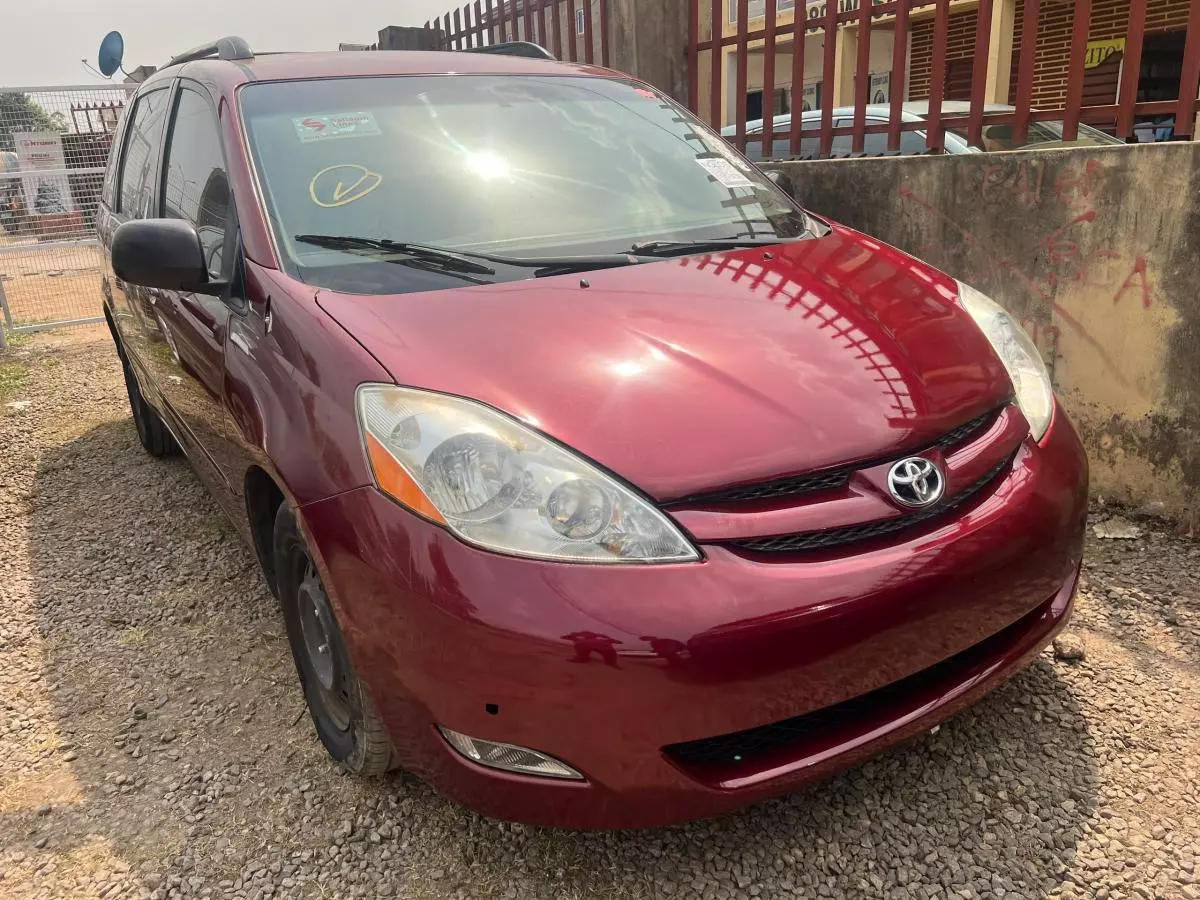 Toyota Sienna   - 2008