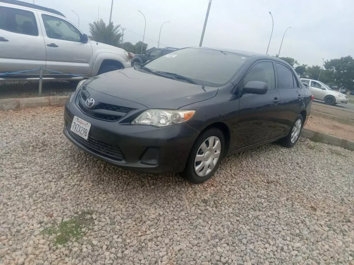 Toyota Corolla   - 2011