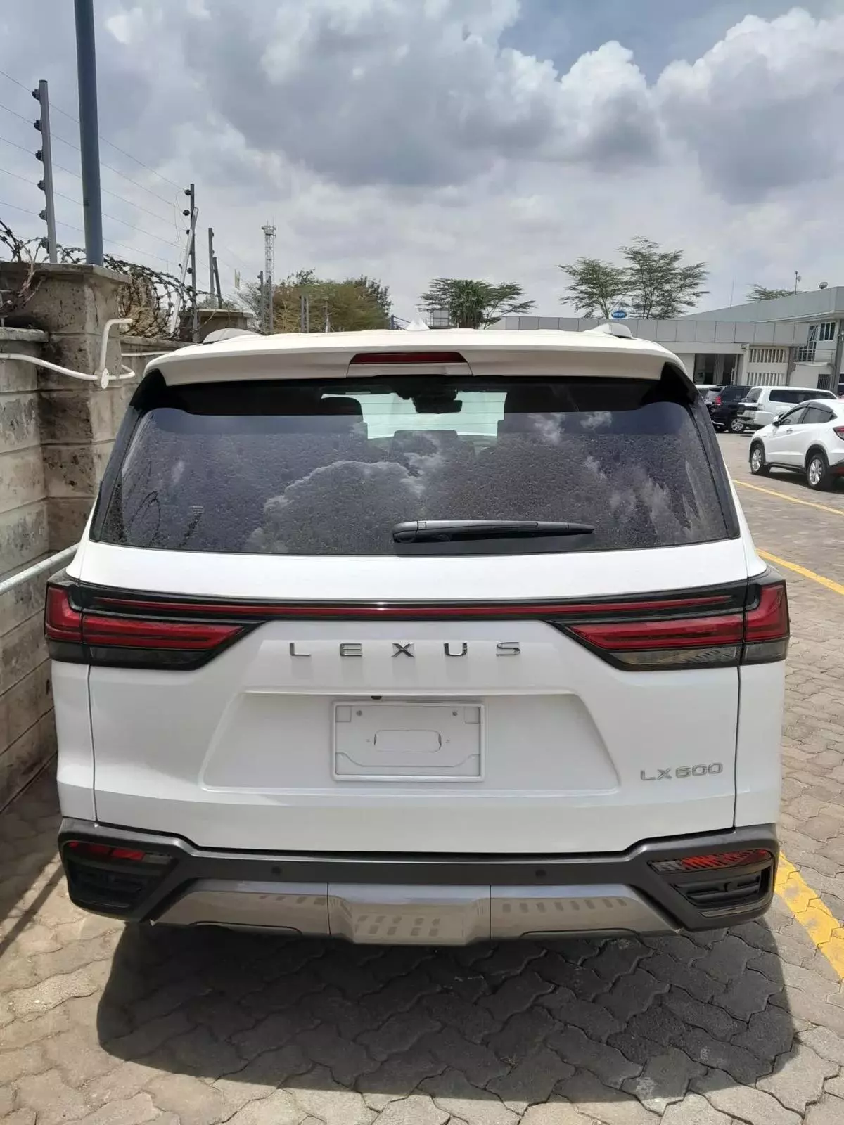 Lexus LS 600 - 2022
