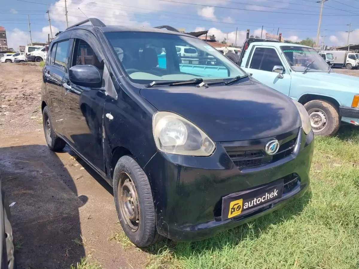 Daihatsu Mira    - 2013