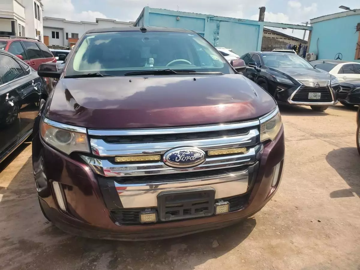 Ford Edge   - 2012