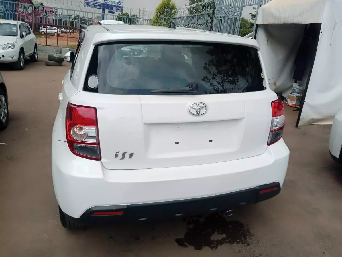 Toyota Ist  - 2007