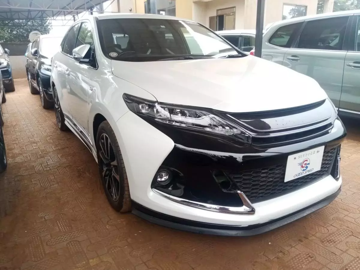 Toyota Harrier GR   - 2016