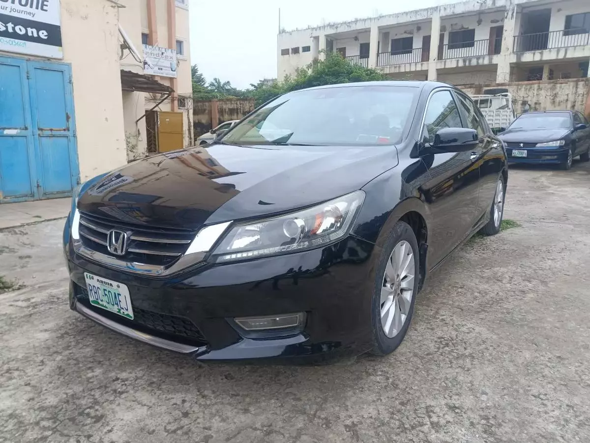 Honda Accord   - 2013