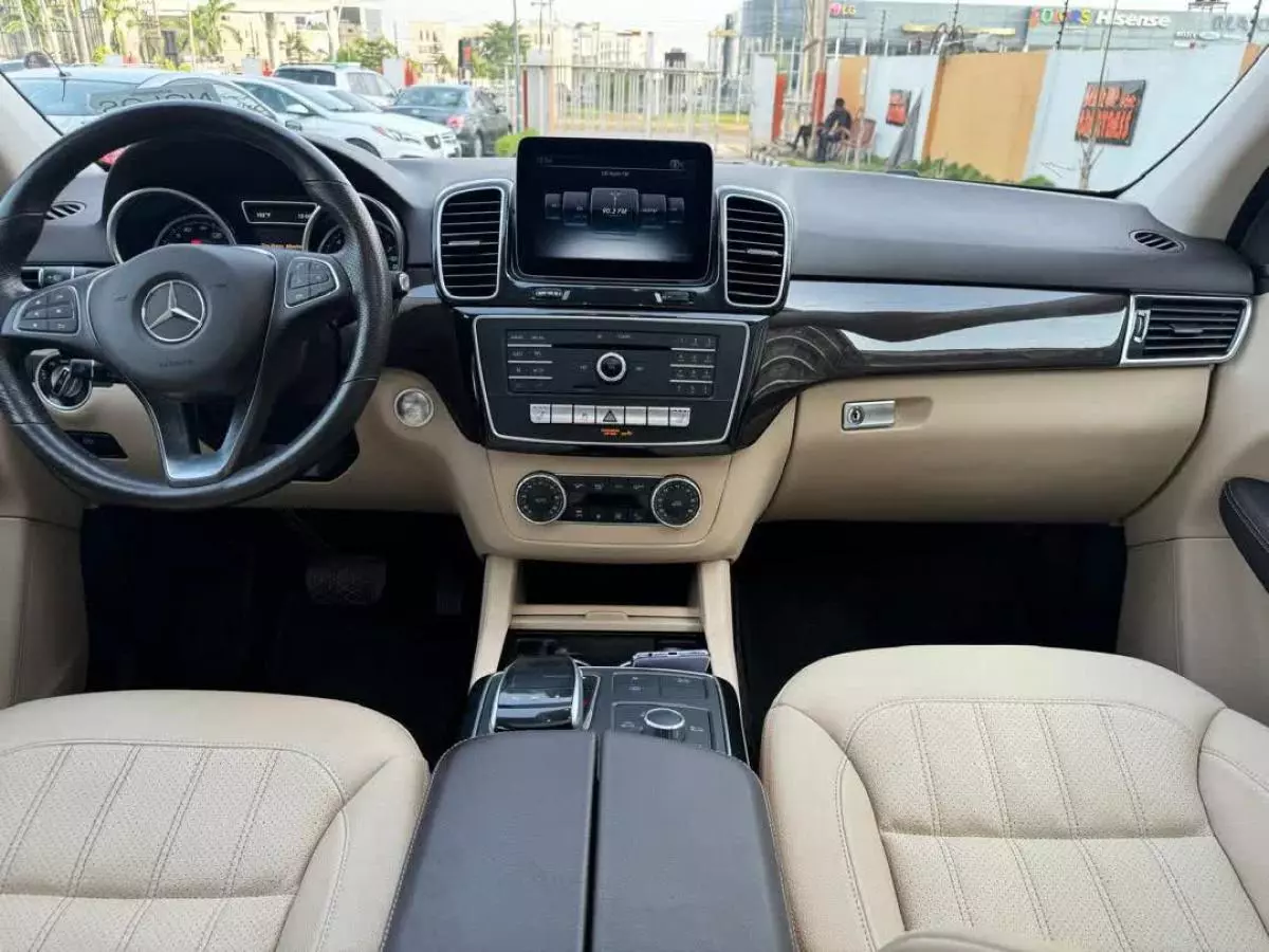 Mercedes-Benz GLE 350   - 2017