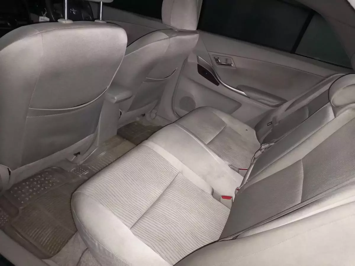 Toyota Premio  - 2012