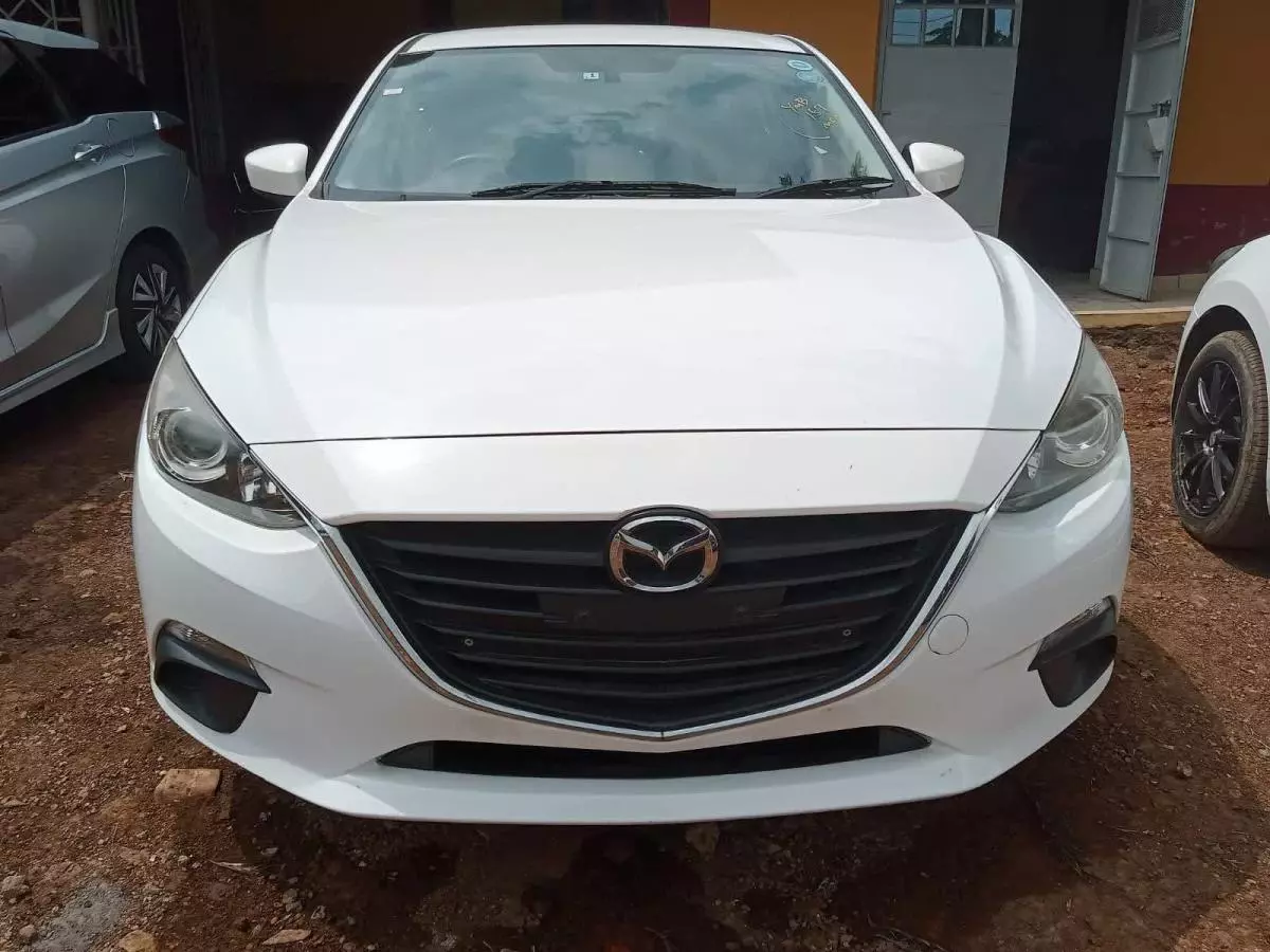 Mazda Axela  - 2015