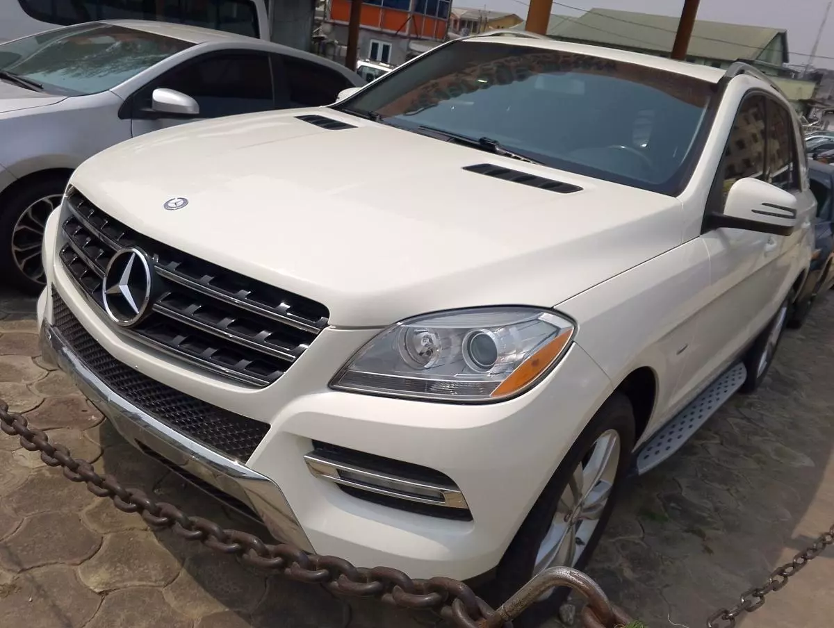 Mercedes-Benz ML 350   - 2012