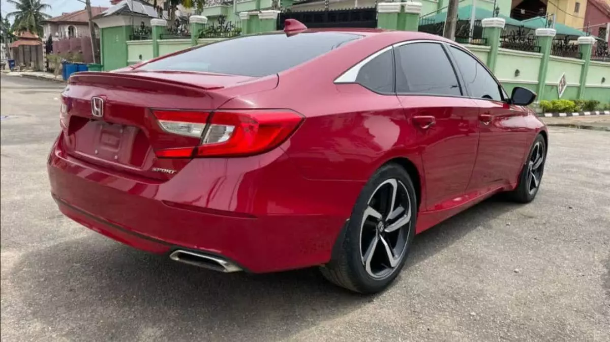 Honda Accord   - 2018