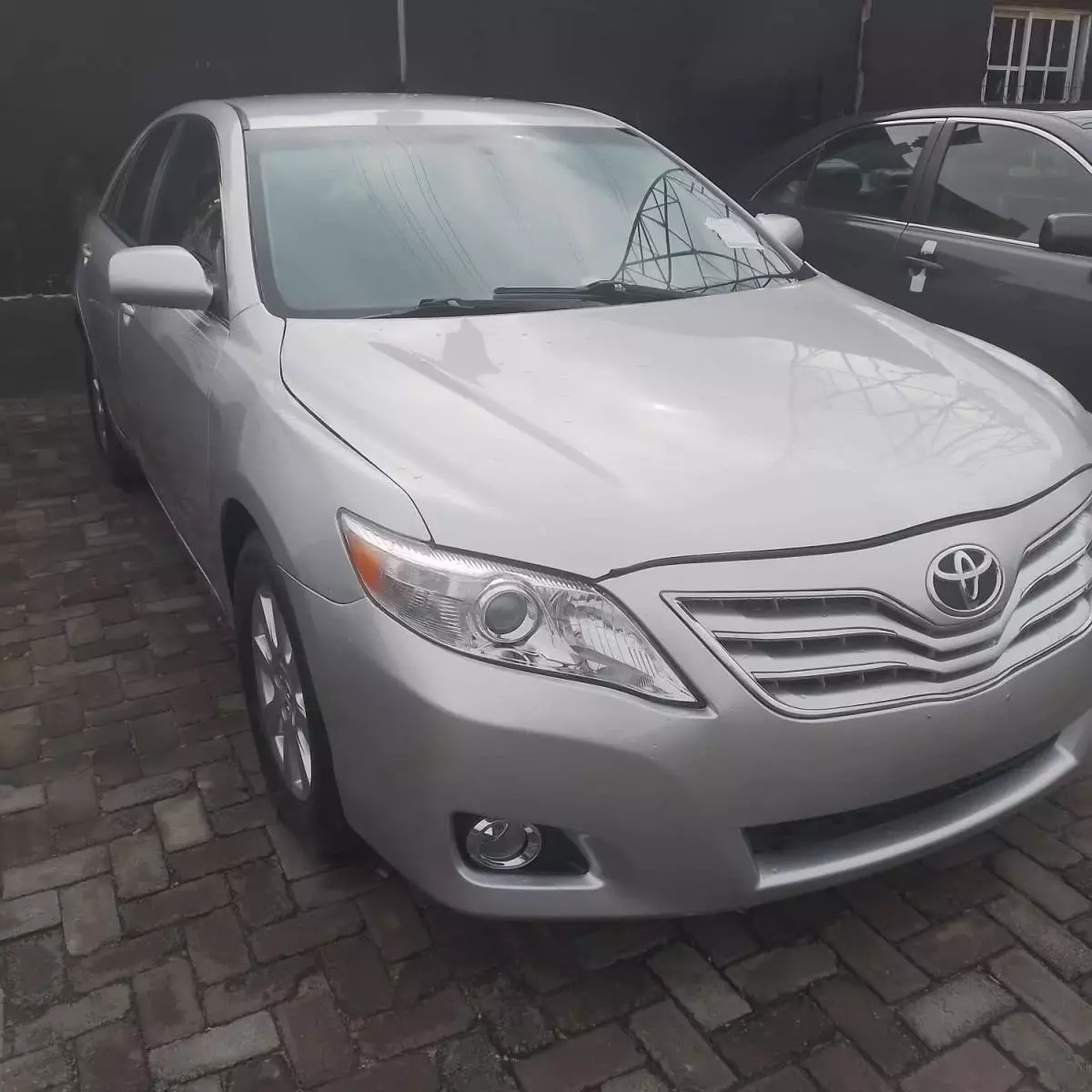 Toyota Camry   - 2011