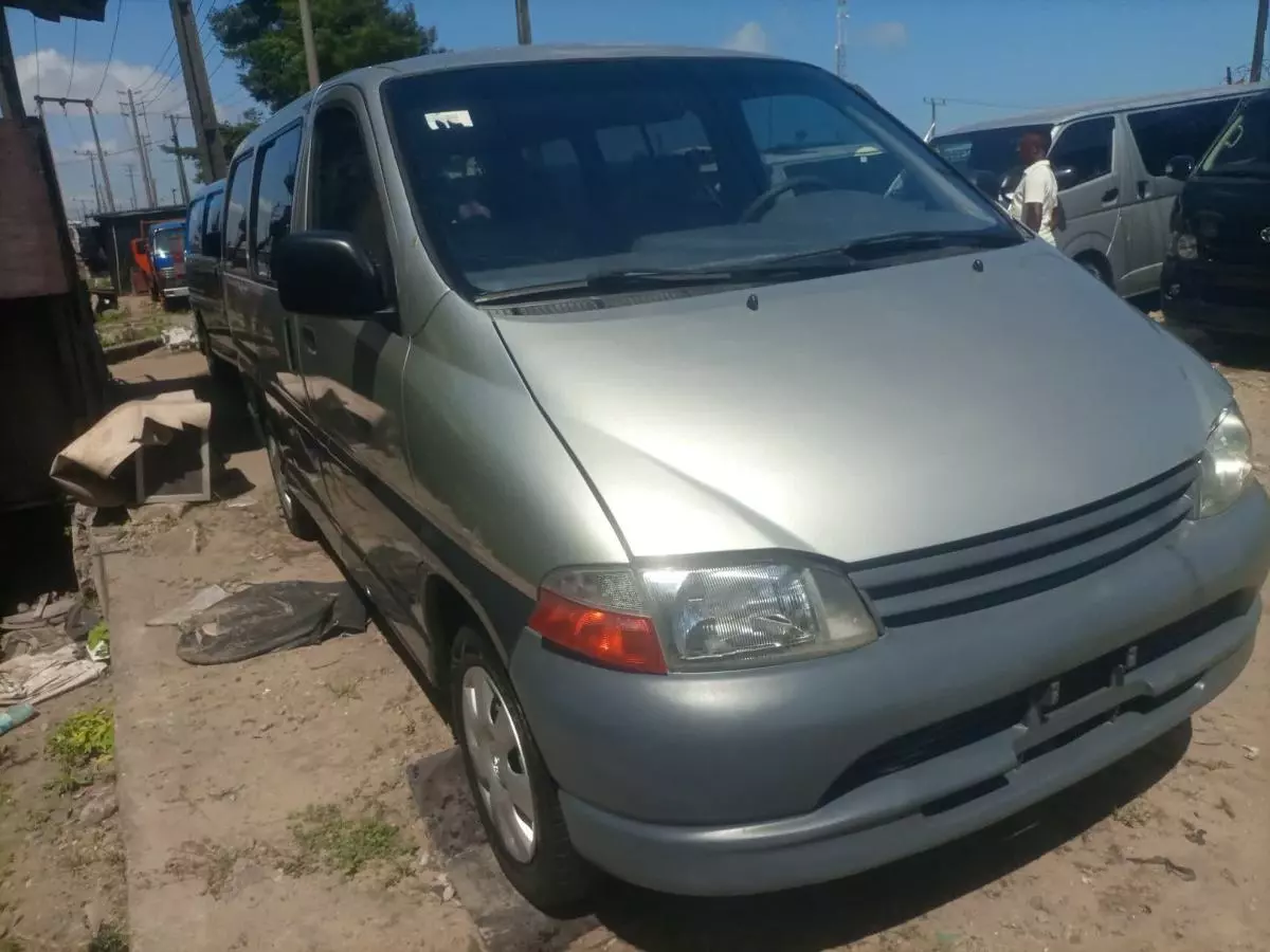 Toyota Hiace   - 2006