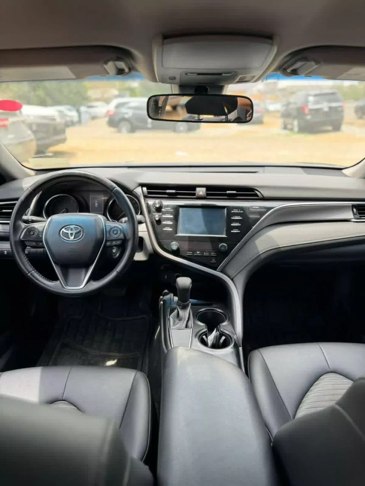 Toyota Camry   - 2018