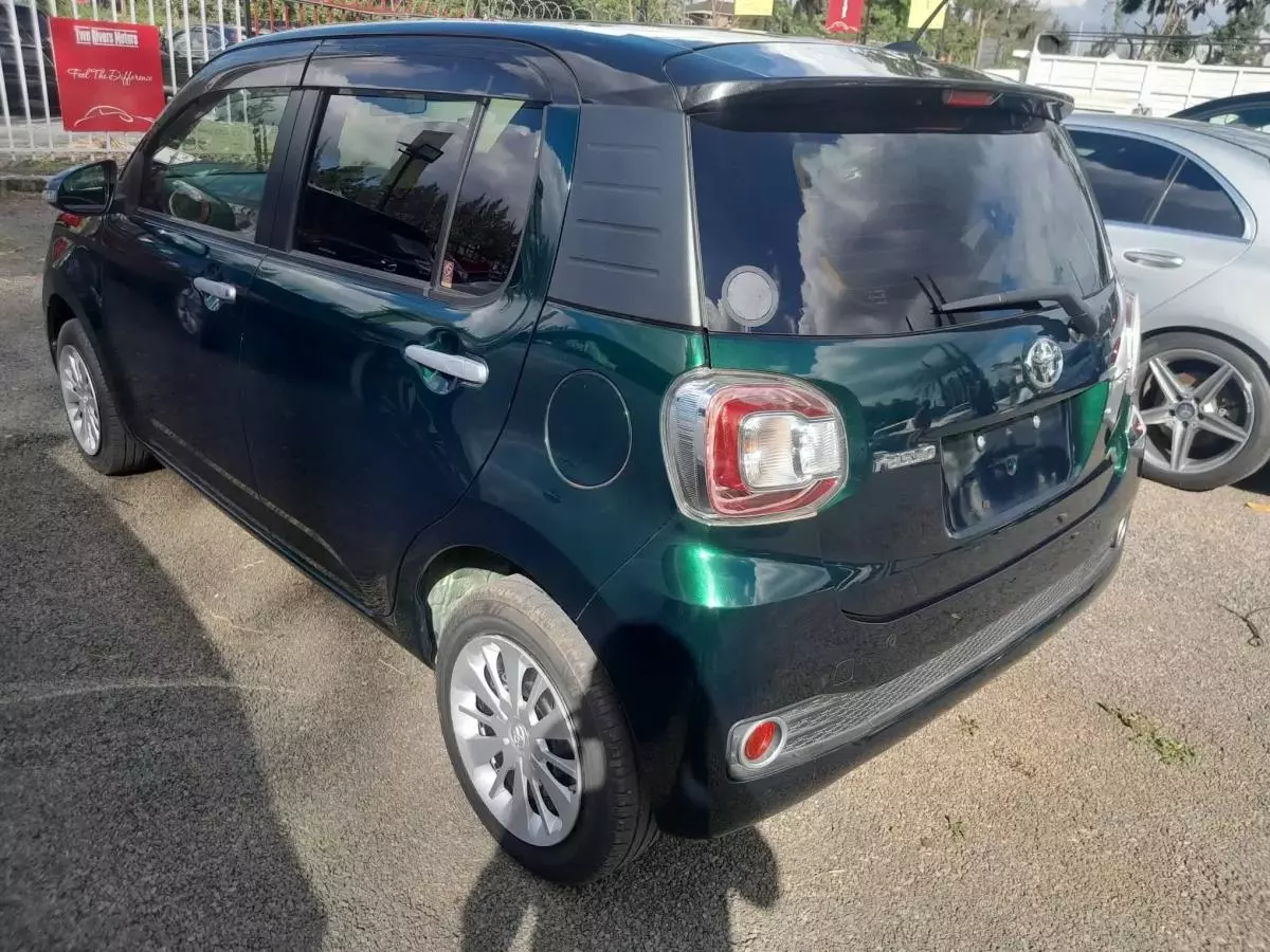 Toyota Passo   - 2016