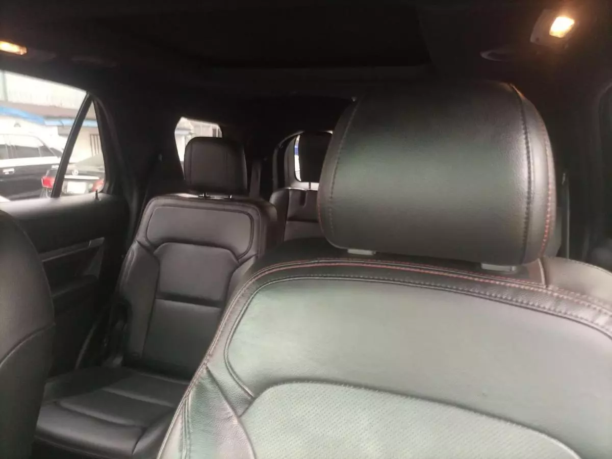 Ford Explorer - 2016