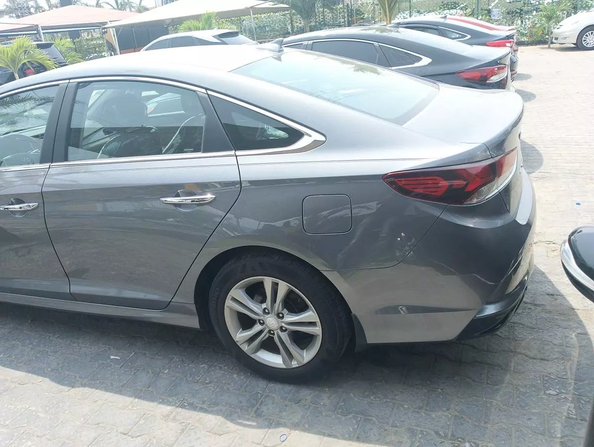 Hyundai Sonata   - 2019