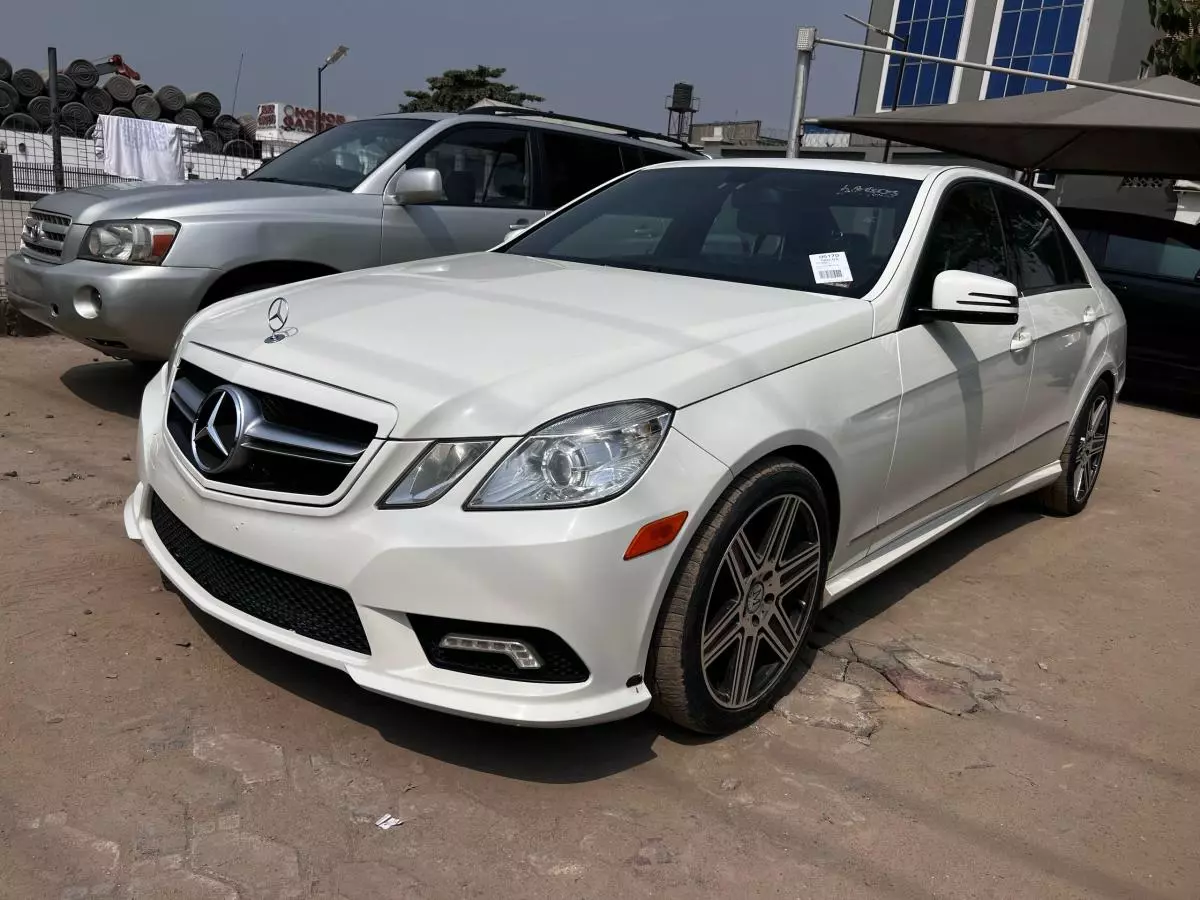 Mercedes-Benz E 350   - 2011