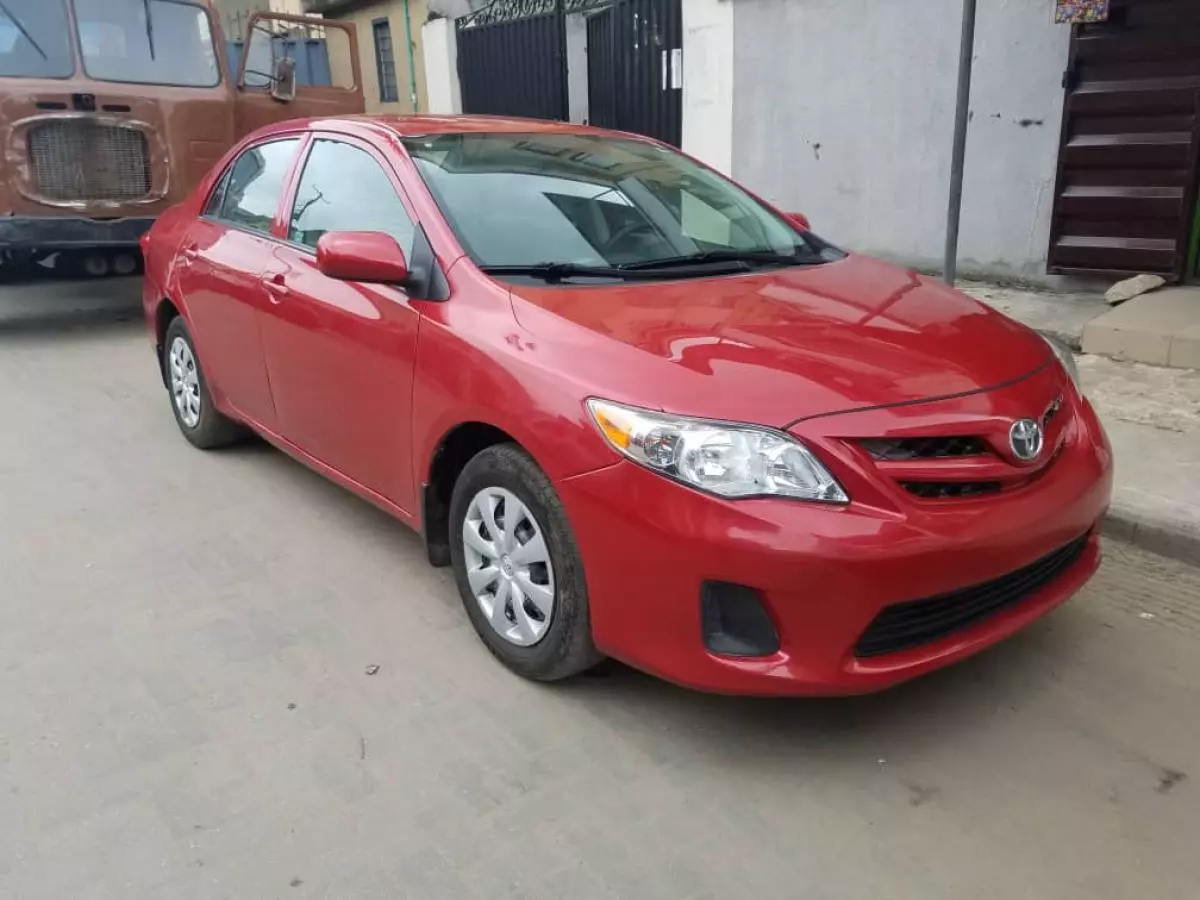 Toyota Corolla   - 2011