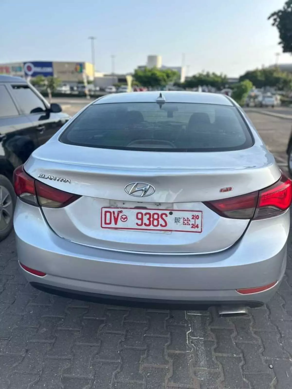 Hyundai Elantra   - 2015