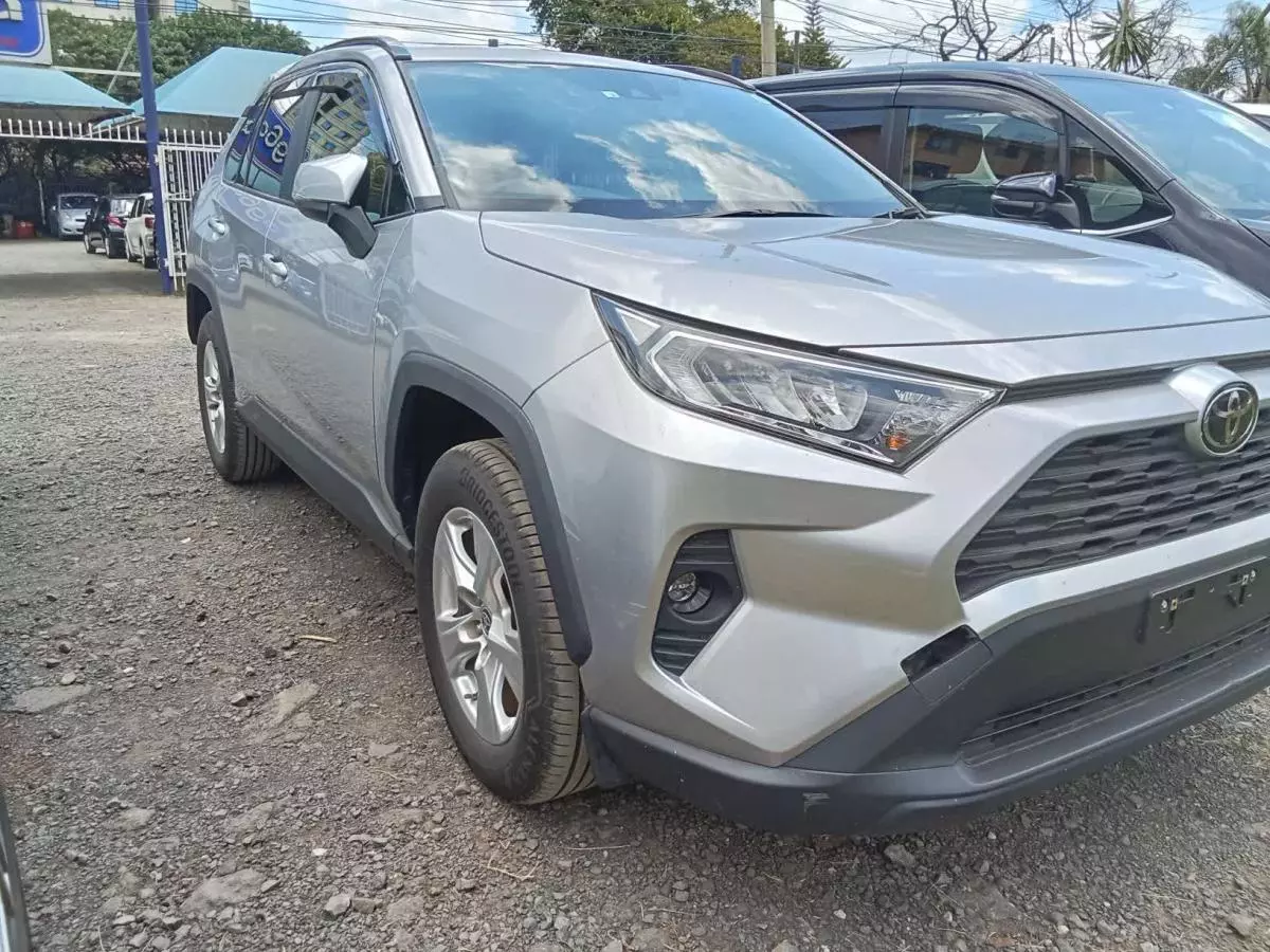 Toyota RAV 4   - 2020