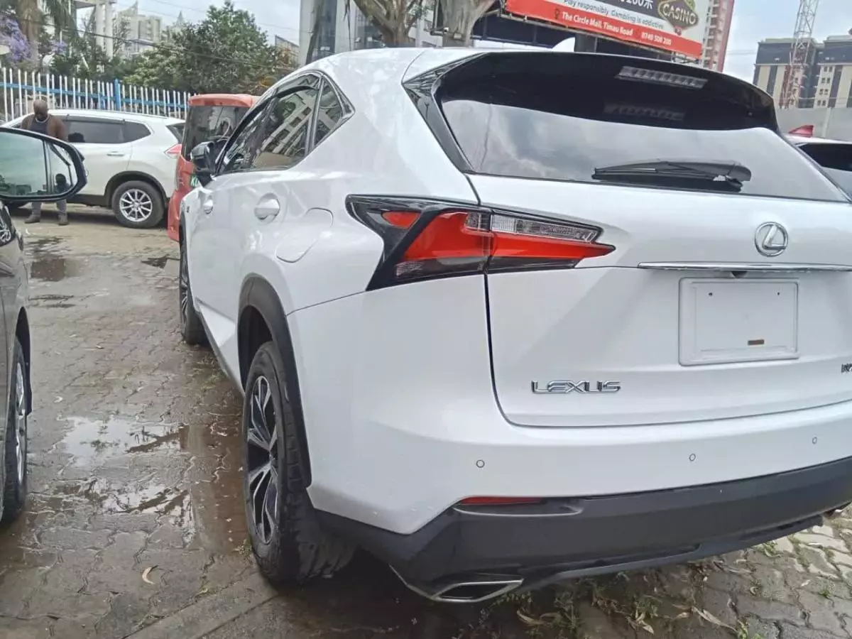 Lexus NX 200T   - 2017