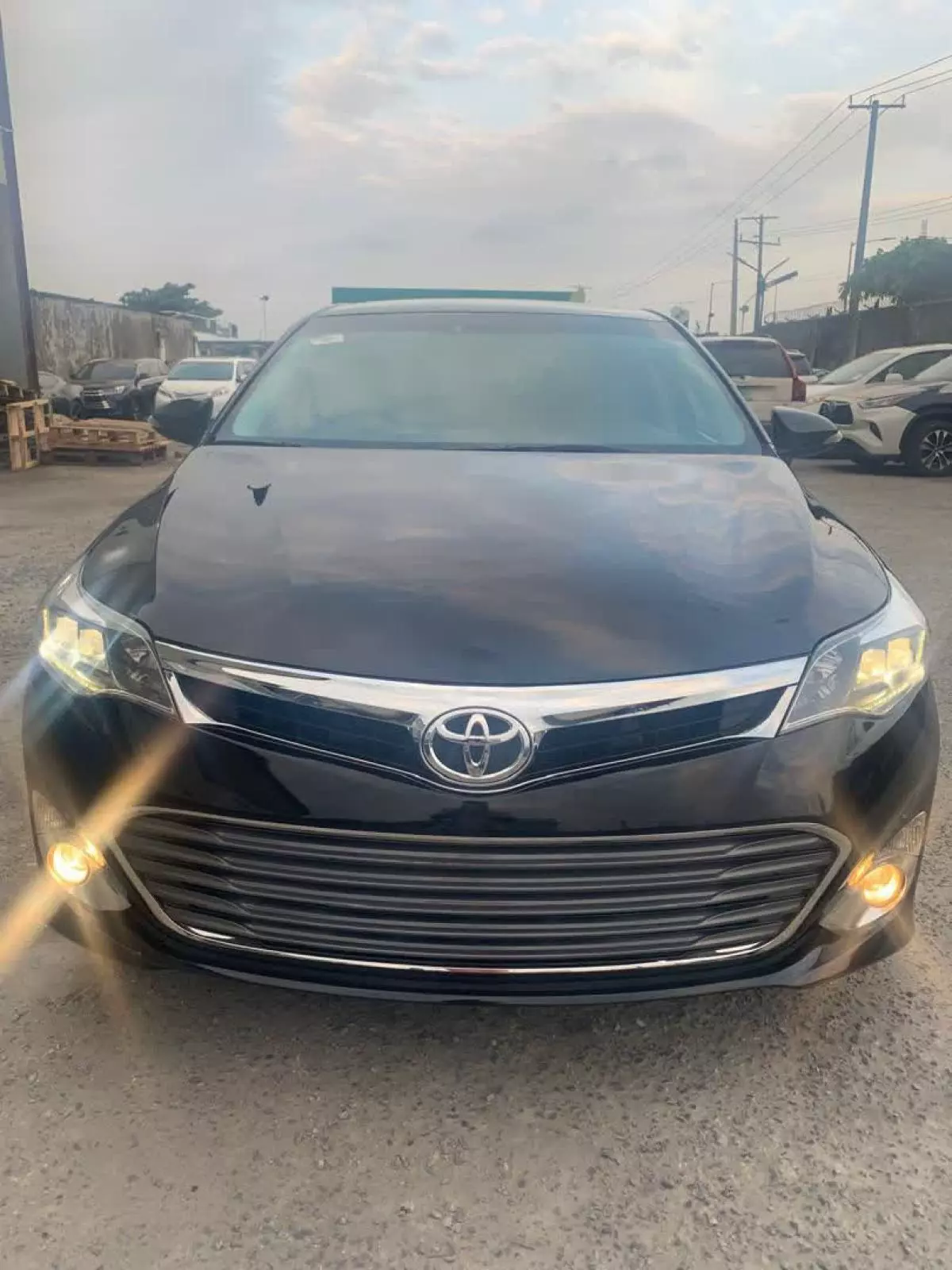 Toyota Avalon   - 2015