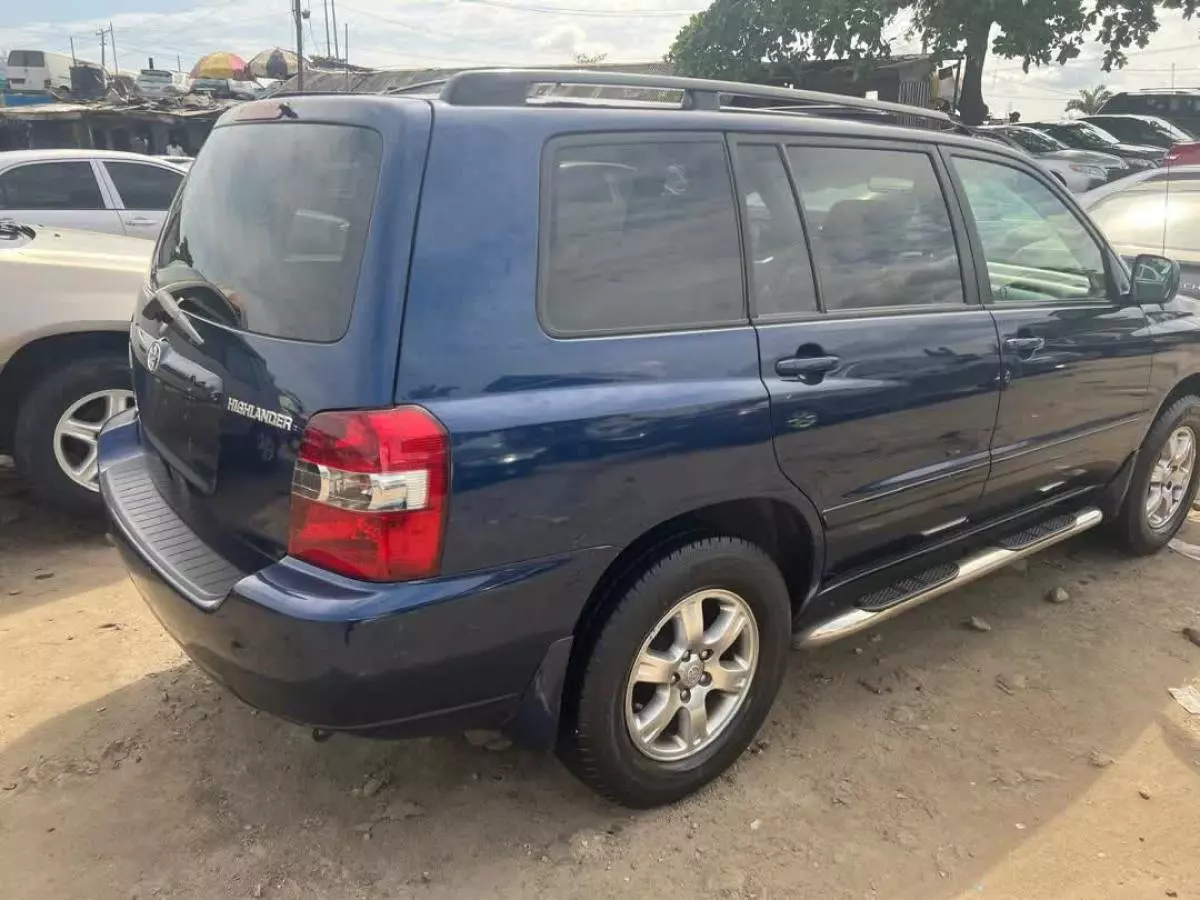 Toyota Highlander   - 2005