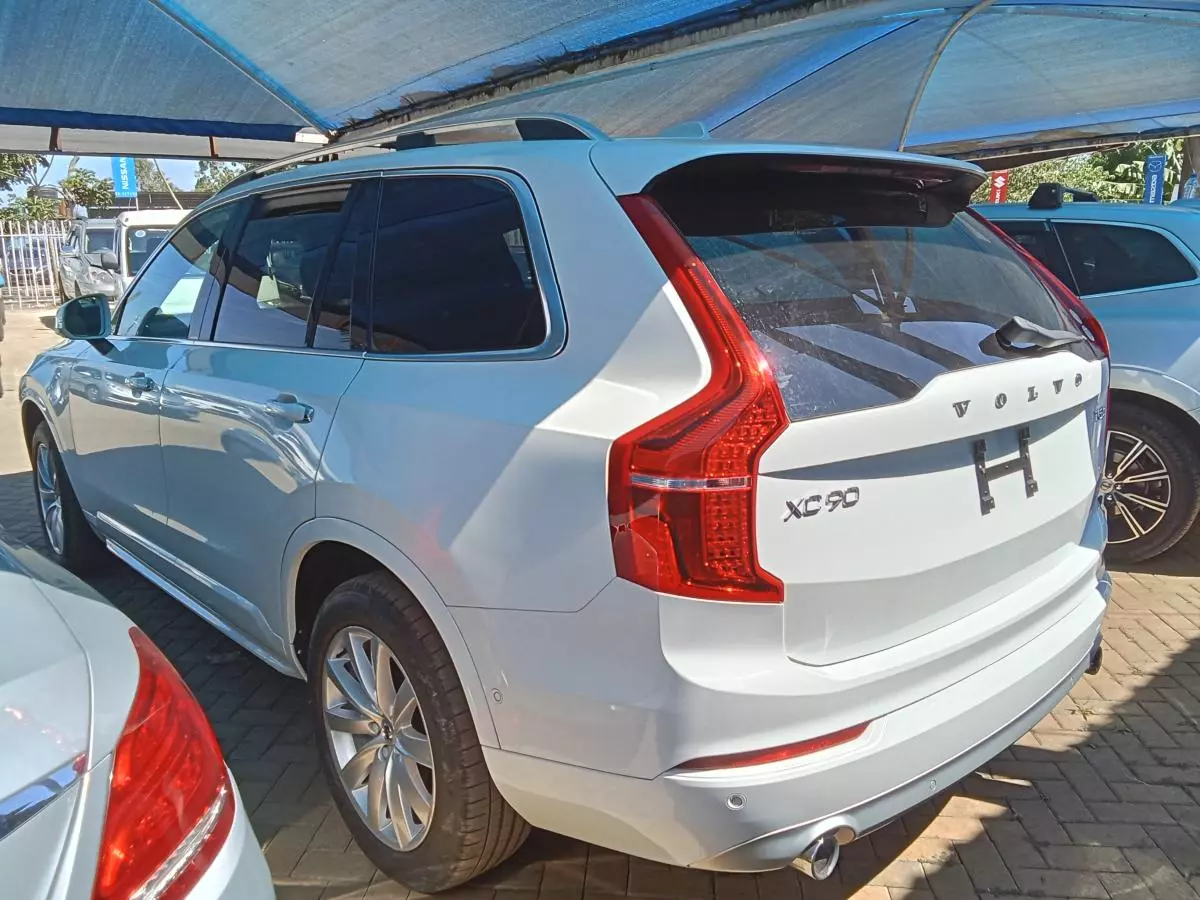 Volvo XC90   - 2016