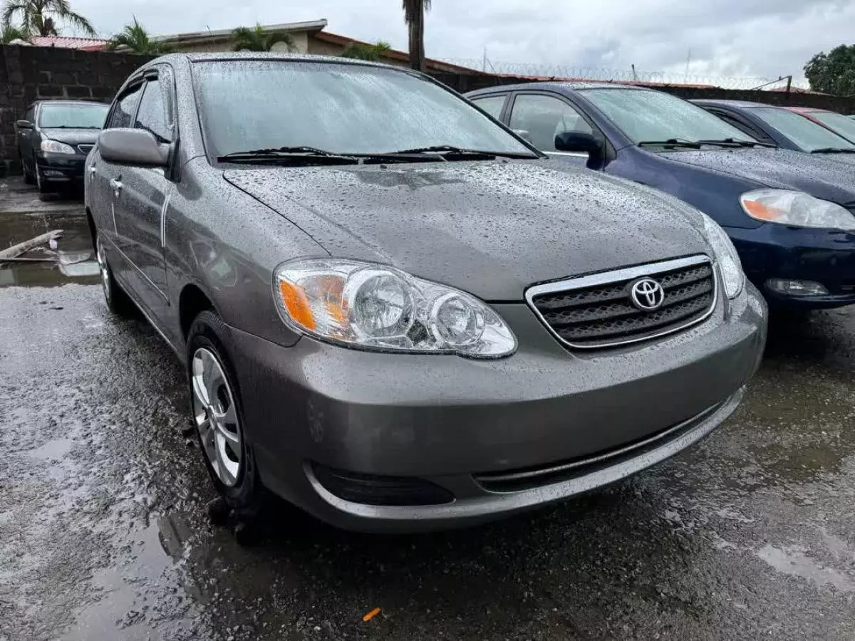 Toyota Corolla   - 2006