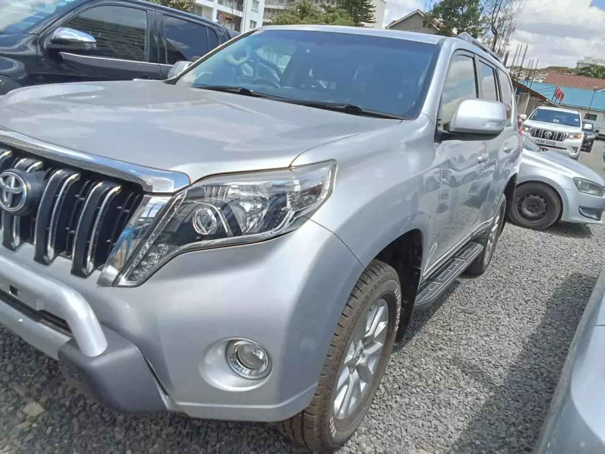 Toyota Landcruiser Prado   - 2017