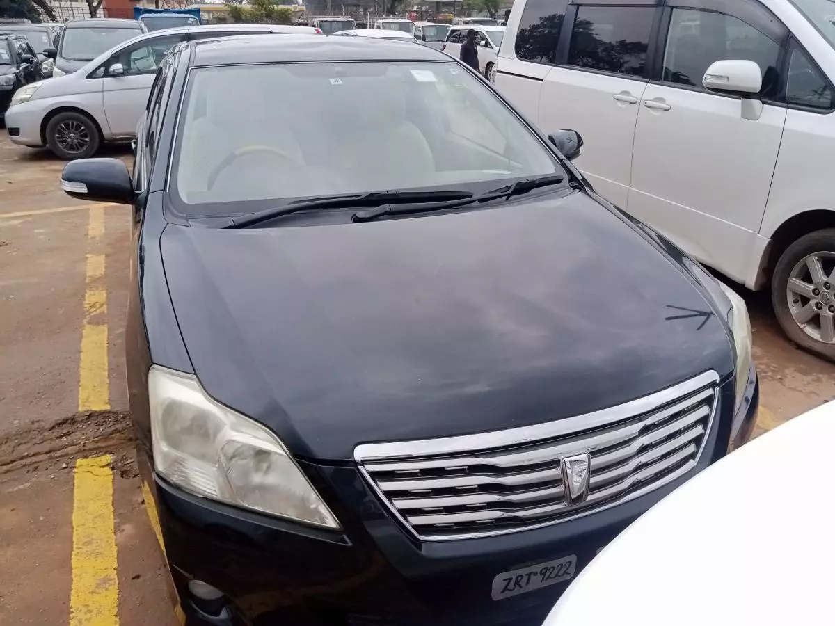 Toyota Premio    - 2009