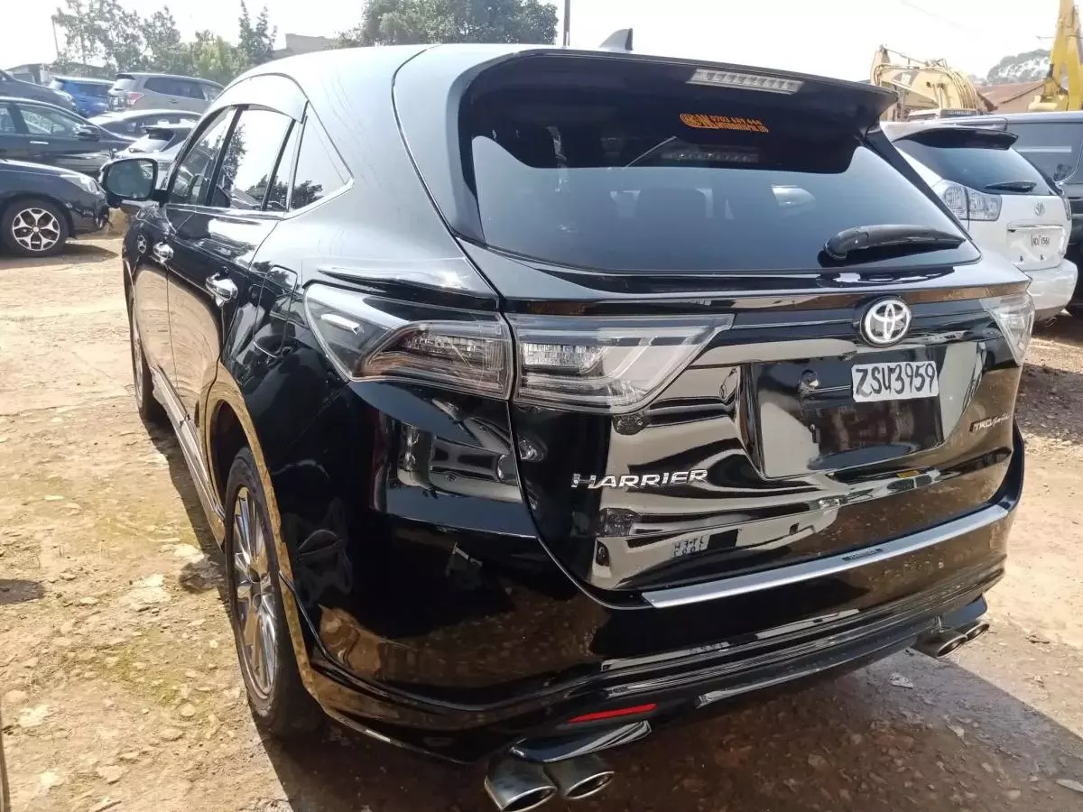 Toyota Harrier   - 2015