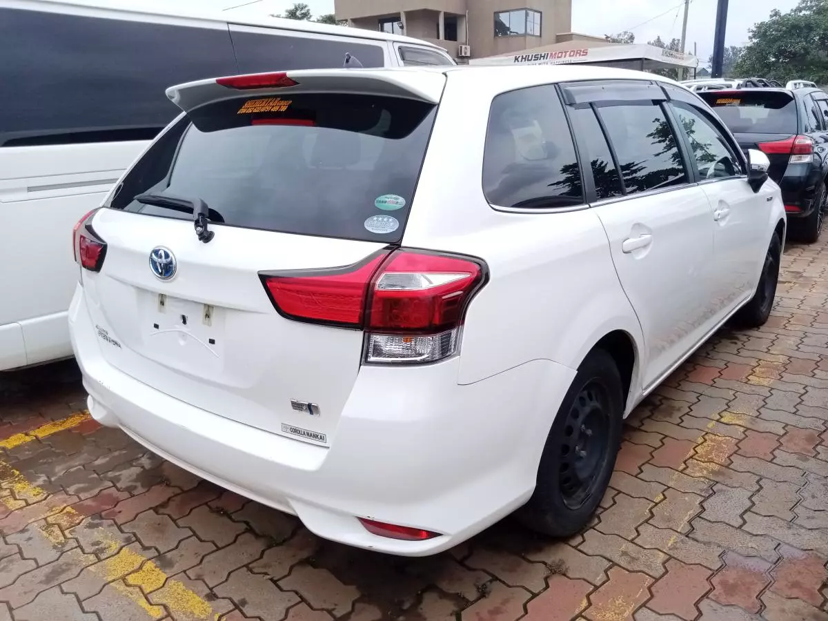 Toyota Fielder hybrid    - 2015