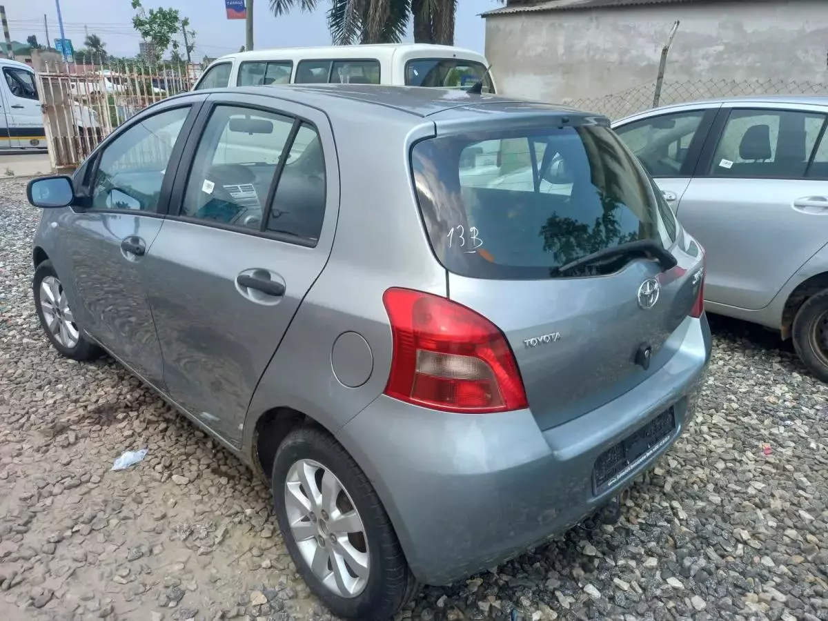 Toyota Yaris   - 2007