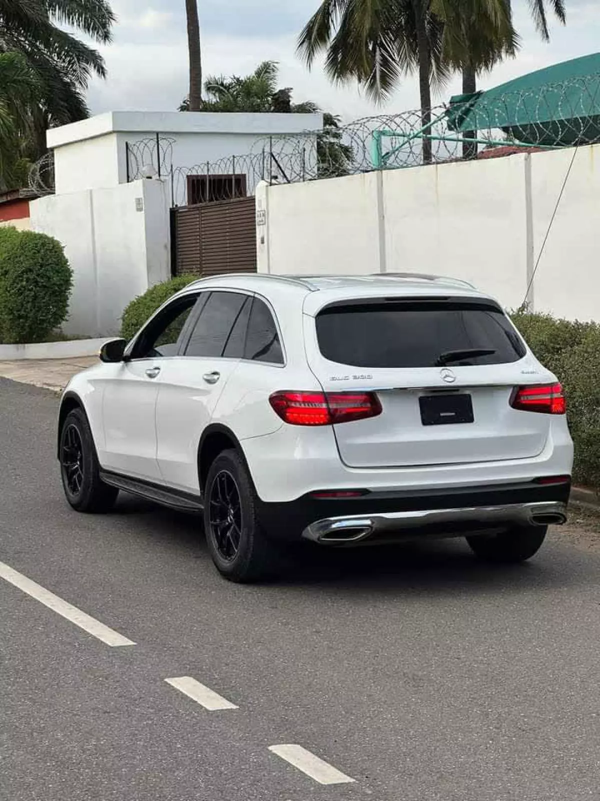 Mercedes-Benz GLC 300   - 2018