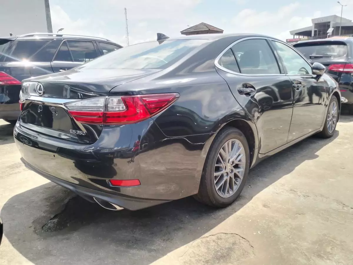 Lexus ES 350   - 2018