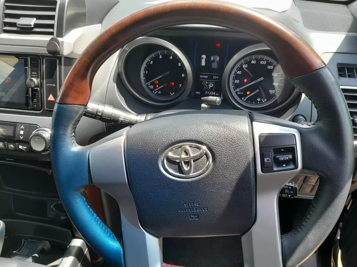 Toyota Landcruiser Prado - 2015