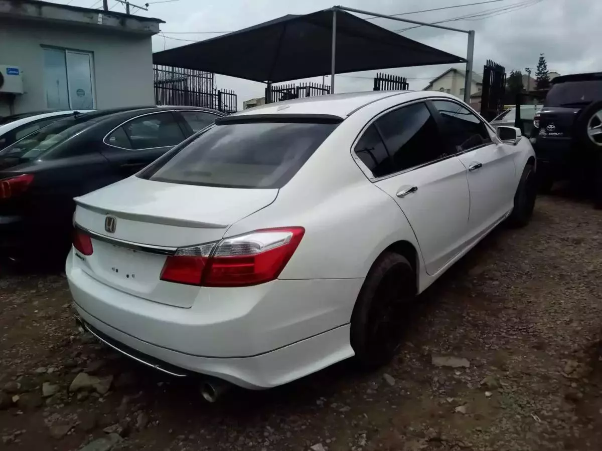 Honda Accord   - 2013