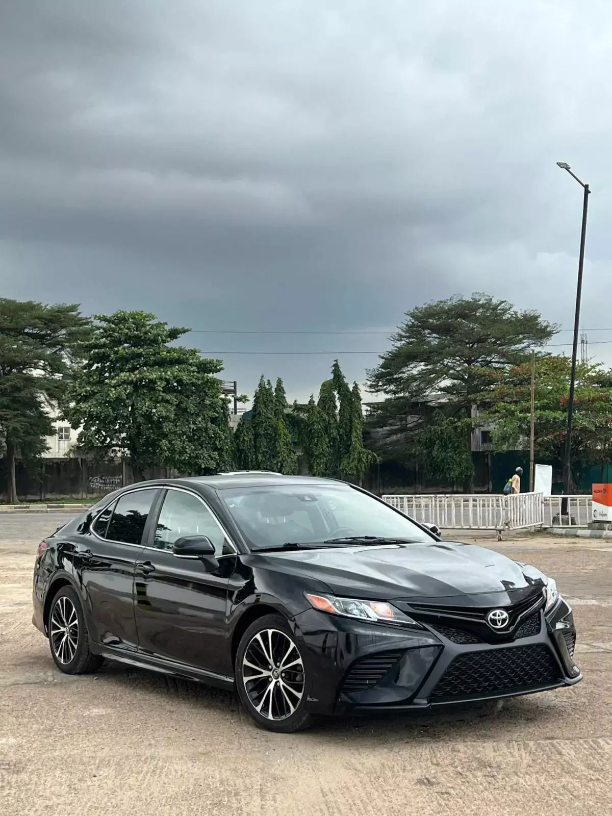 Toyota Camry   - 2018