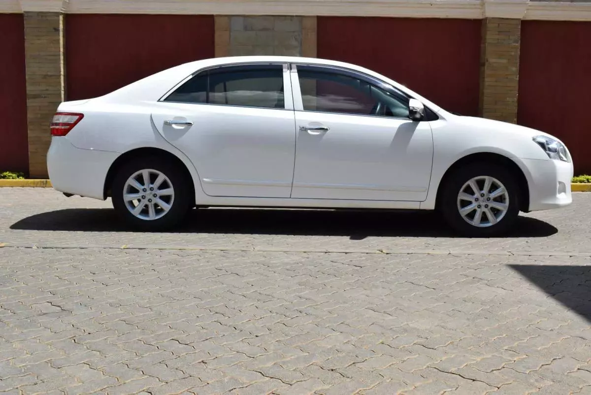 Toyota Premio  - 2015