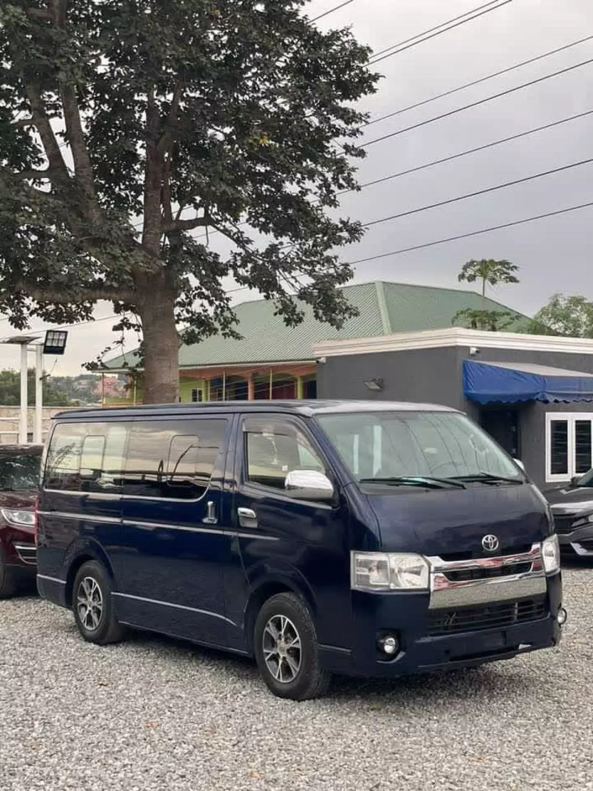 Toyota Hiace   - 2014