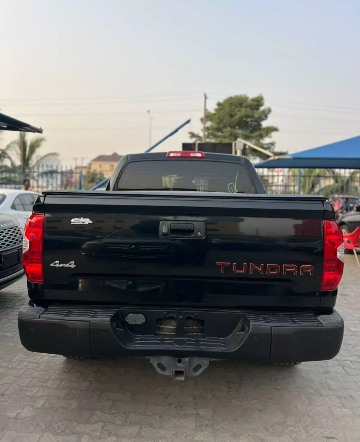 Toyota Tundra   - 2018