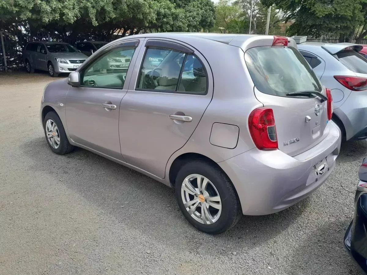Nissan March - 2015