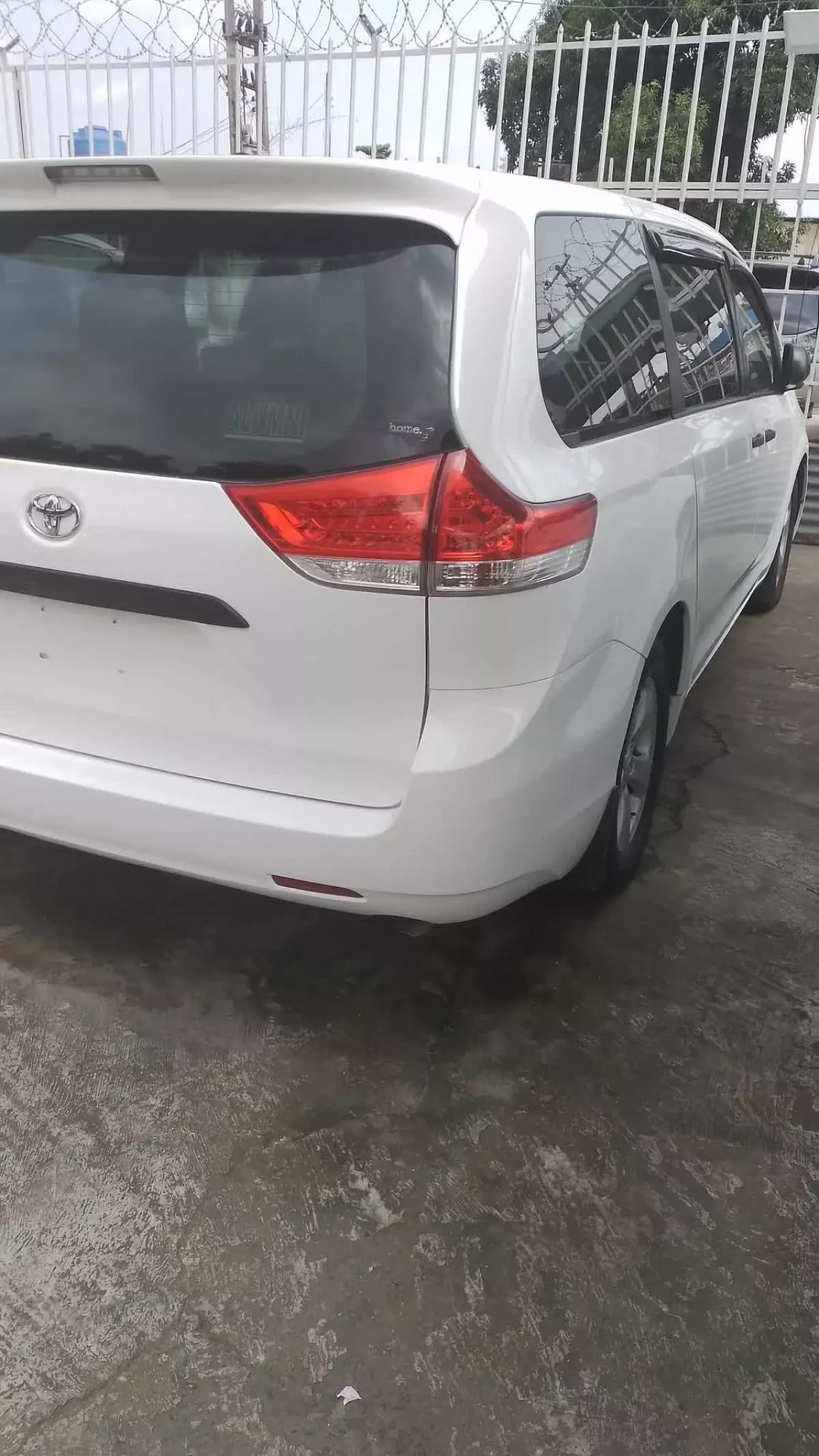 Toyota Sienna   - 2012