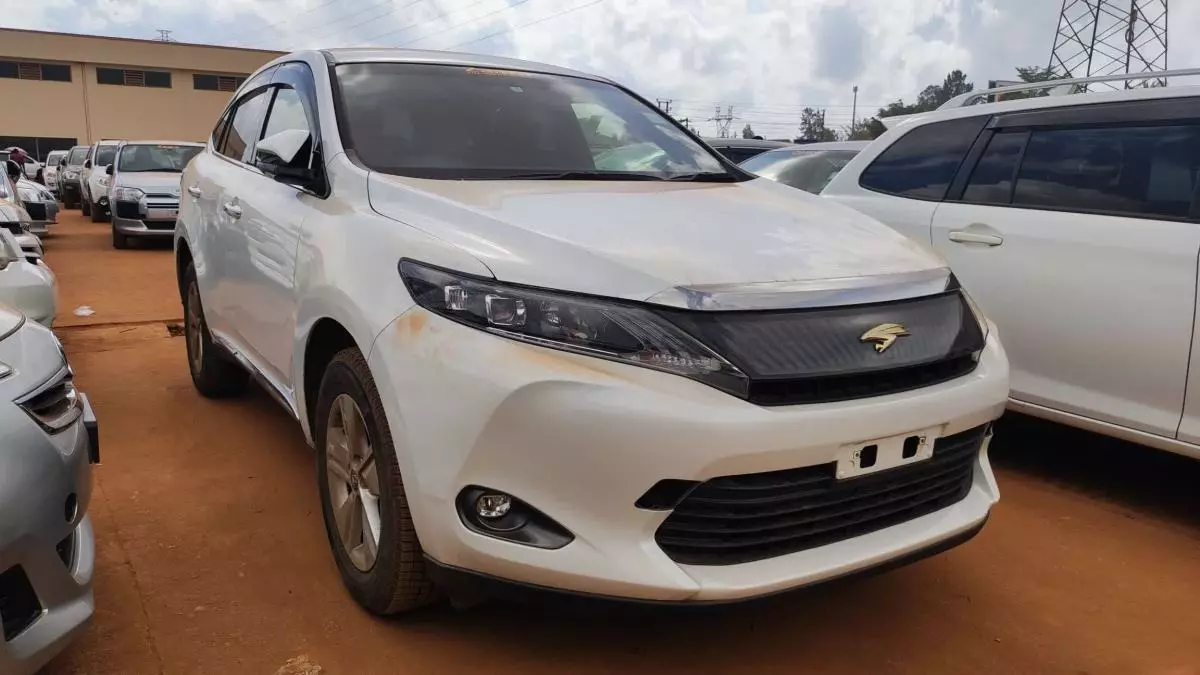 Toyota Harrier   - 2014