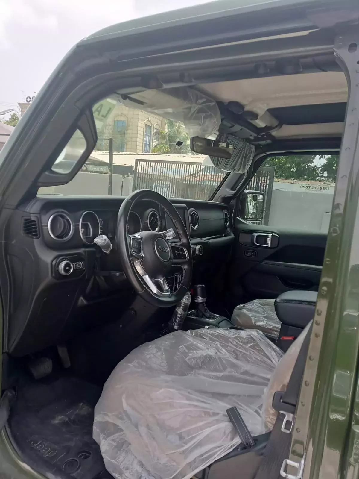 Jeep Wrangler Sahara   - 2020